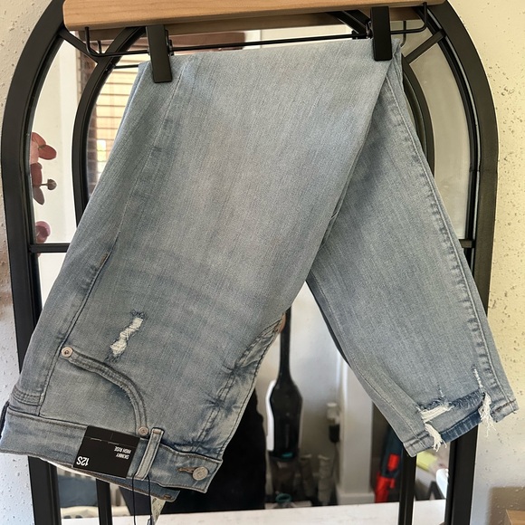 Express Denim - Express Women’s Light Wash Skinny High Rise Jeans 12S